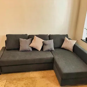 Charmante Nahe Wiener Stadthalle Apartament
