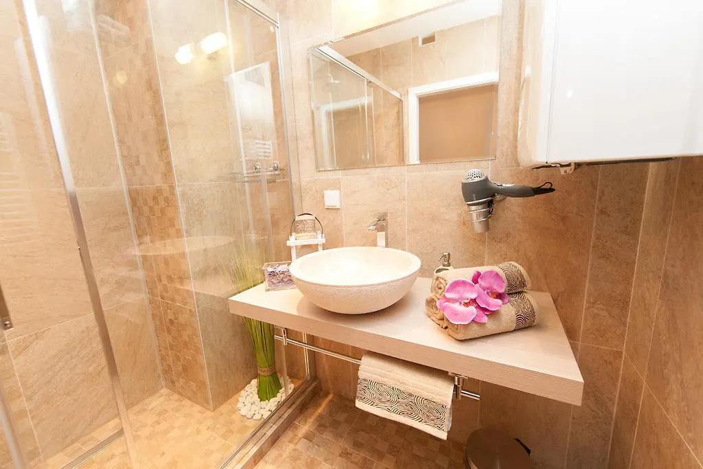 Traditional Apartments Vienna Tav - Design Austria